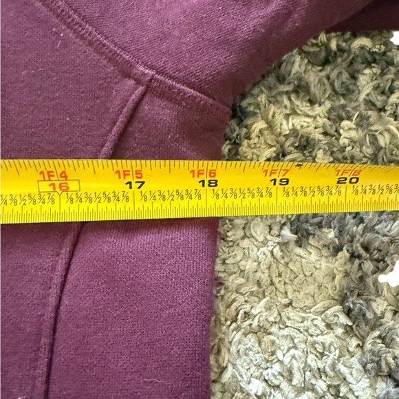 Burgundy Columbia hoodie
XS
#Columbia #Hoodie #Activewear - Picture 5 of 6